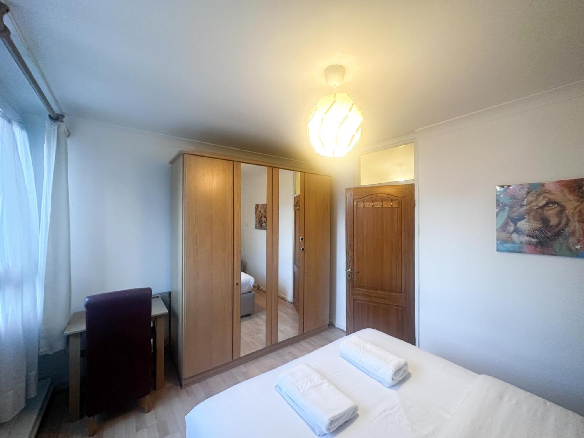 Aldgate Flats Apartment London Exterior photo